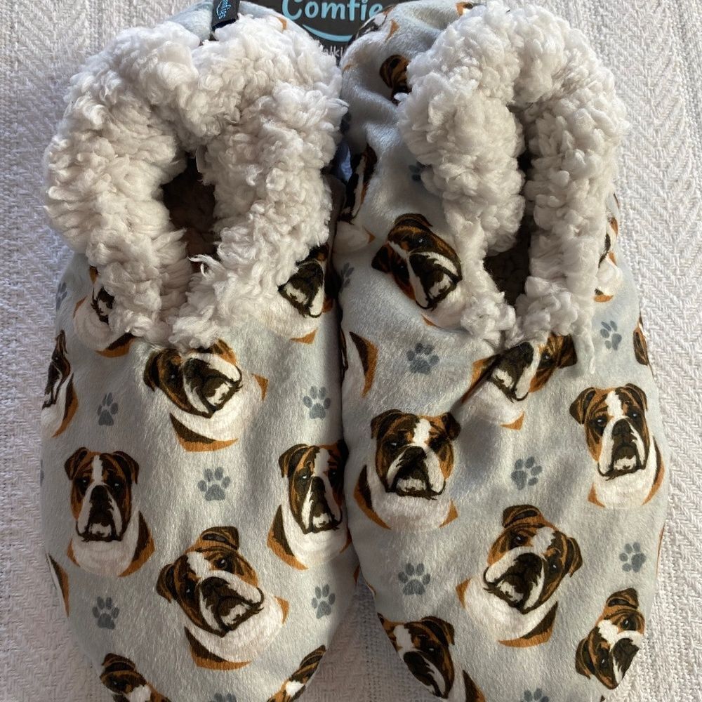 COMFIES Bulldog Super Soft Slippers One Size Fits Most.